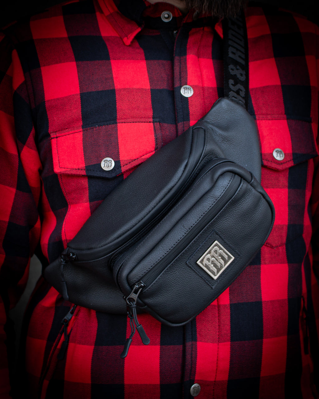 Hip Bag / Crossbody Bag mit RR Metall Logo